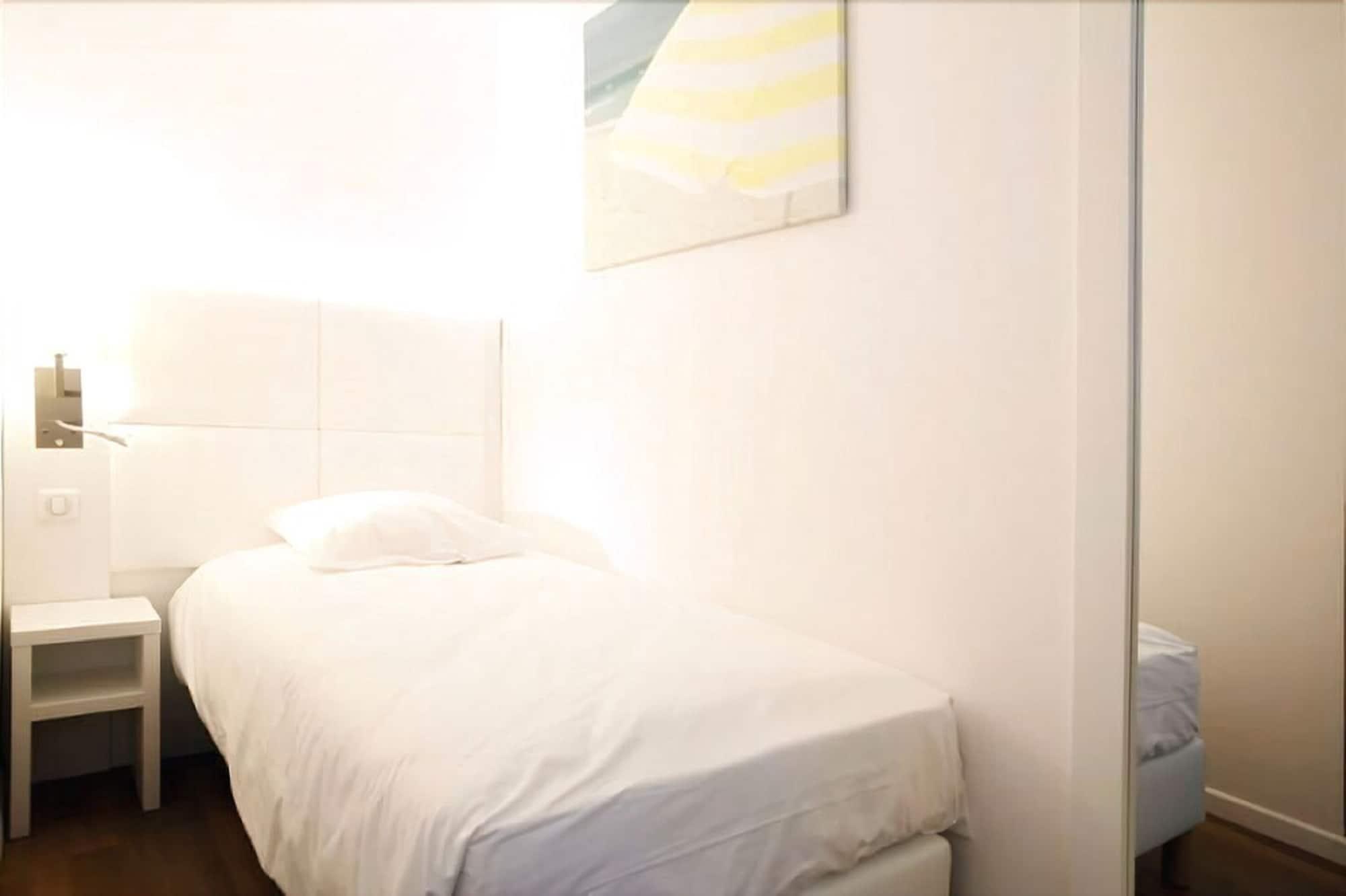 Greet Hotel Lille Gare Flandres - Groupe Accor Eksteriør billede